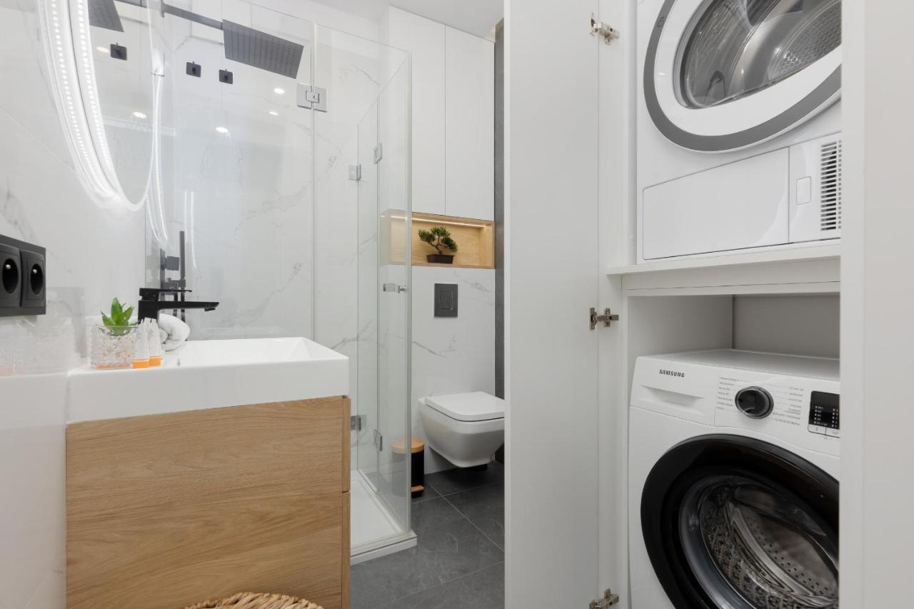 Loft Apartment With Parking In Warsaw By Noclegi Renters Eksteriør billede
