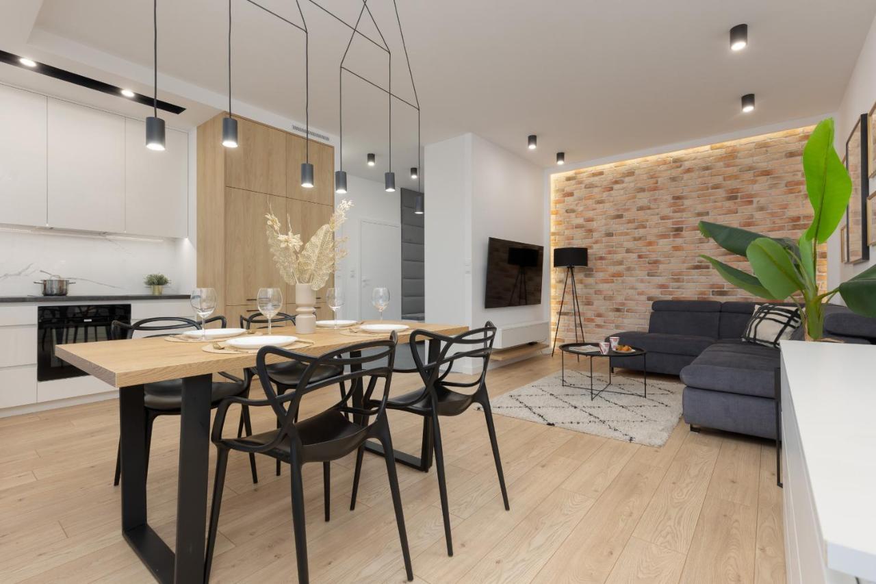 Loft Apartment With Parking In Warsaw By Noclegi Renters Eksteriør billede