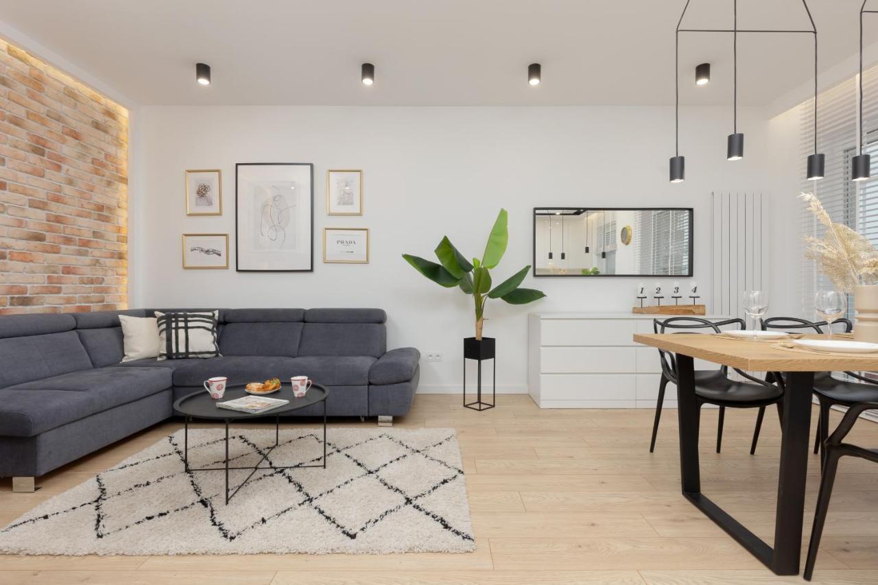 Loft Apartment With Parking In Warsaw By Noclegi Renters Eksteriør billede
